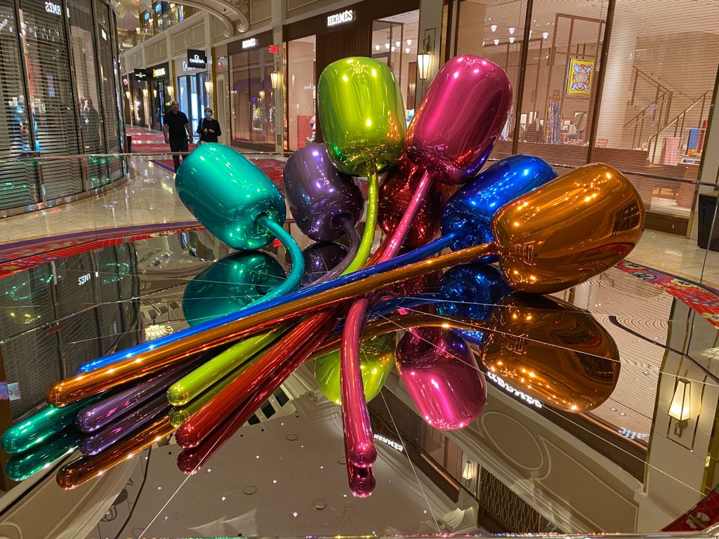 Escultura Tulips de Jeff Koons