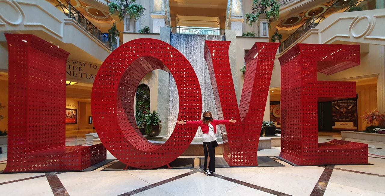 Escultura LOVE en Venetian Hotel Las Vegas