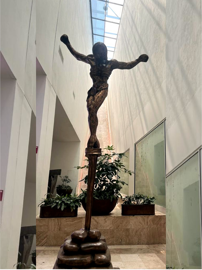 Escultura Cristo de San Juan de la Cruz, Dalí