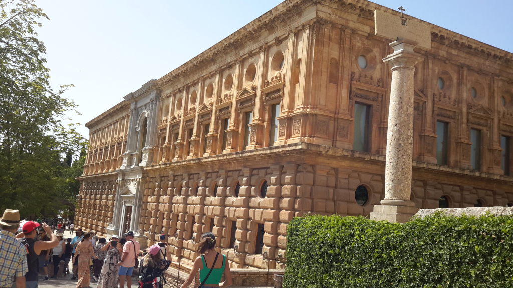 Palacio Carlos V enn la Alhambra