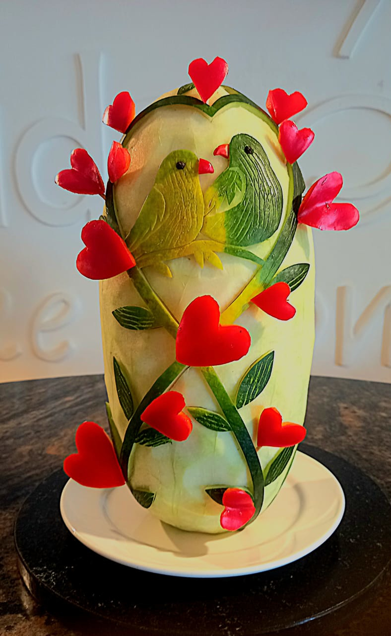 Arreglo frutal pareja de aves