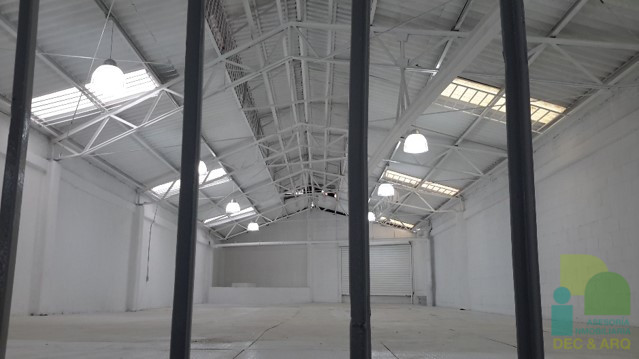 Vista de la bodega plata alta desde oficina