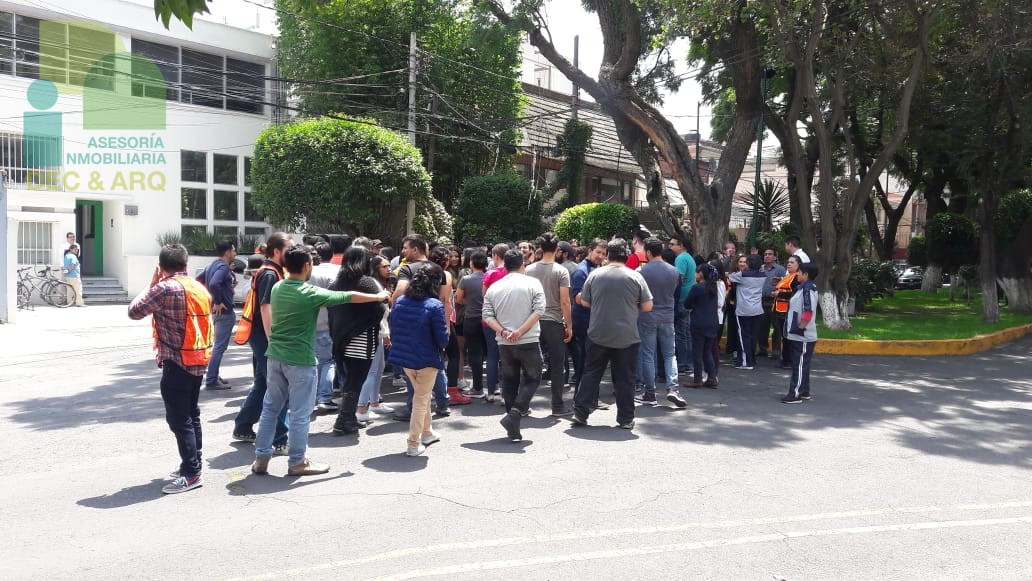 Personal oficinas DEC&ARQ en Mega Simulacro Nacional 2018